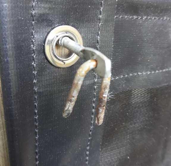 Example of a simple quick release fastener Example of a simple quick release fastener