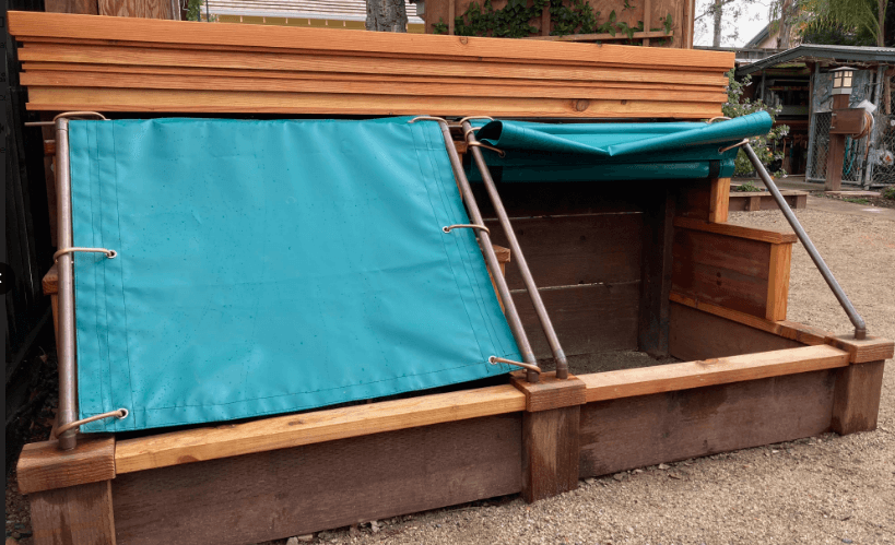 Sliding stoage bin tarp Sliding stoage bin tarp